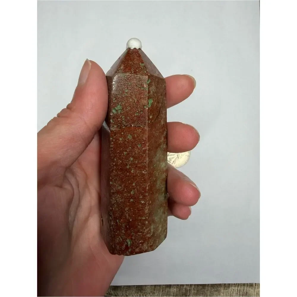 Red and Green Point Crystal Tower Decorative Home Accent stone